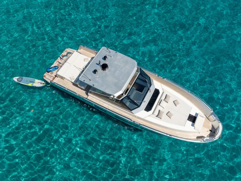 Wynajmij MED YACHT  Med Yacht 52 w Saint-Tropez