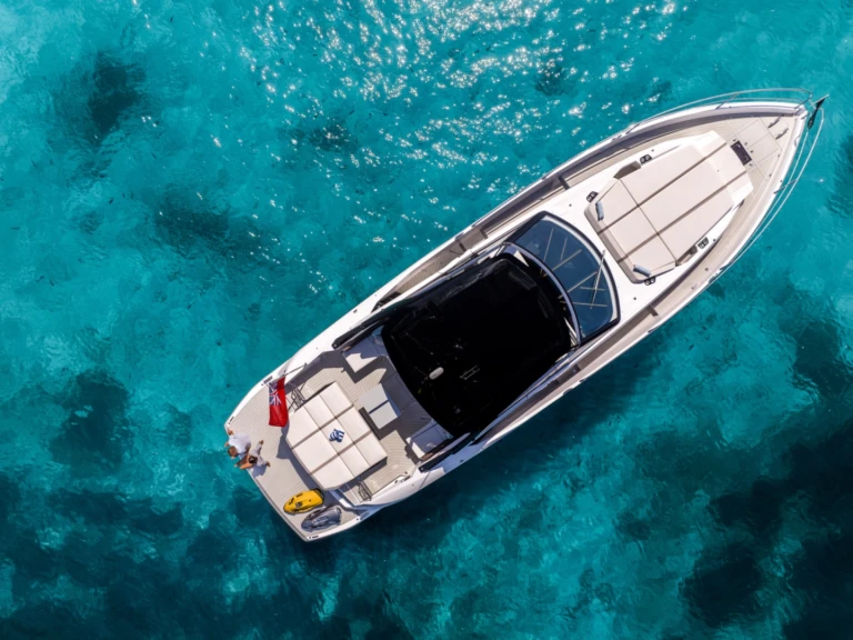 Wynajem Motorówka w Cogolin - Sunseeker SuperHawk55