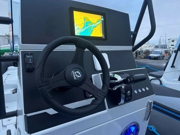 Wynajem łodzi Zodiac Pro 7 w Brest na SamBoat 