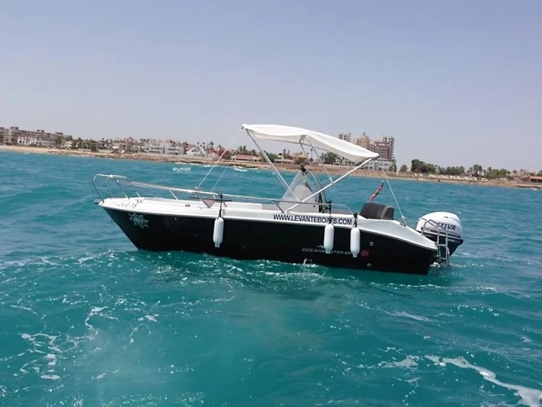 Wynajem łodzi Torrevieja tanio OCEAN MASTER 470 WA