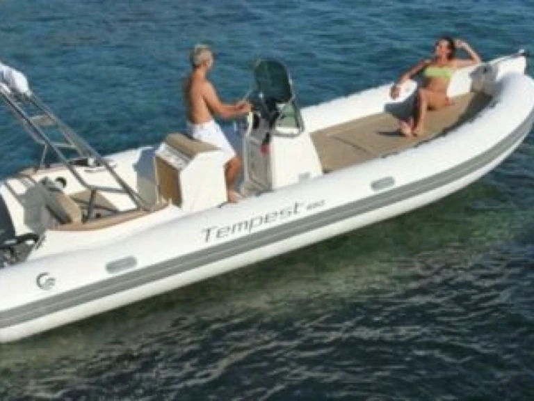 Wynajem łodzi Capelli Tempest 650 w Portigliolo na SamBoat 