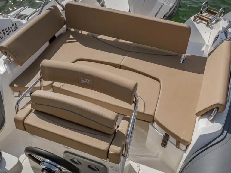 Wynajmij Łódż półsztywna z lub bez skippera Bwa w Lège-Cap-Ferret