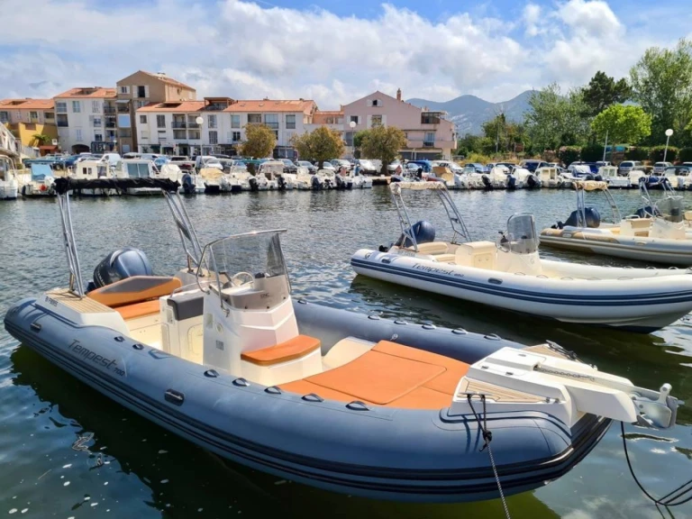 Wynajmij Capelli Tempest 700 w Saint-Florent