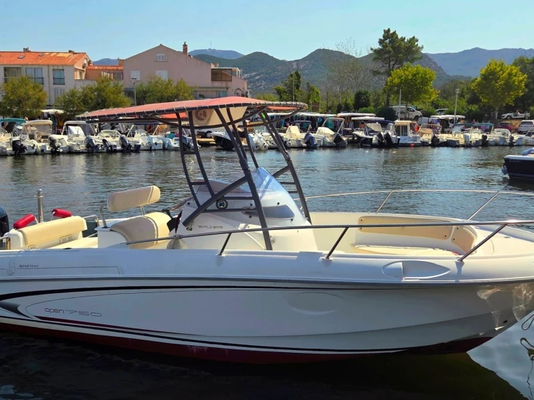 Wynajem łodzi Saint-Florent tanio Flyer 750 Open