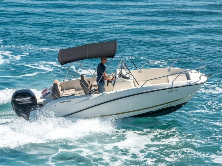 Wynajmij Motorówka z lub bez skippera Quicksilver w Cambrils