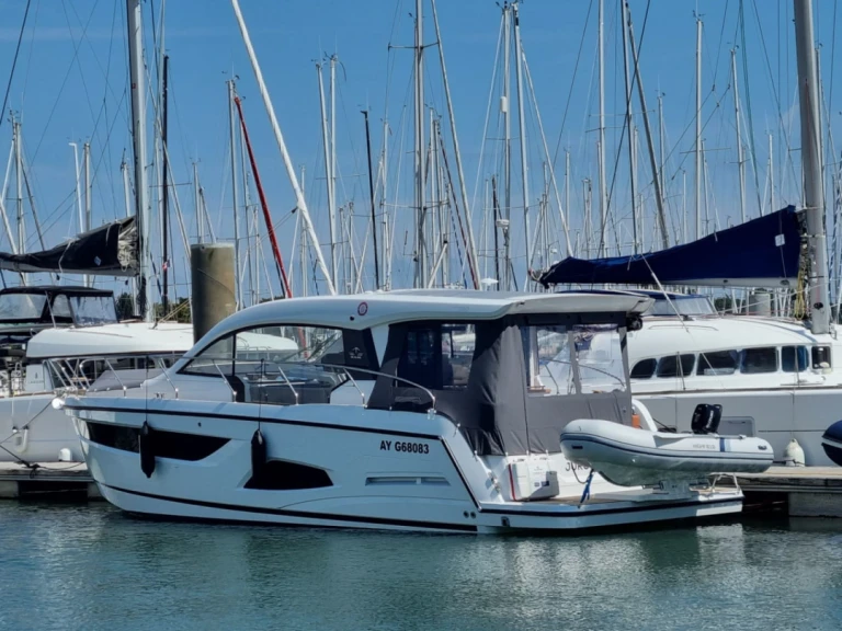 Motorówka do wynajmu w La Trinité-sur-Mer w najlepszej cenie