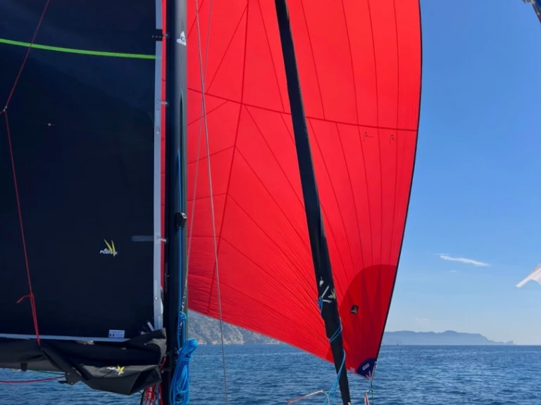 Wynajmij Katamaran z lub bez skippera Tricat w La Trinité-sur-Mer