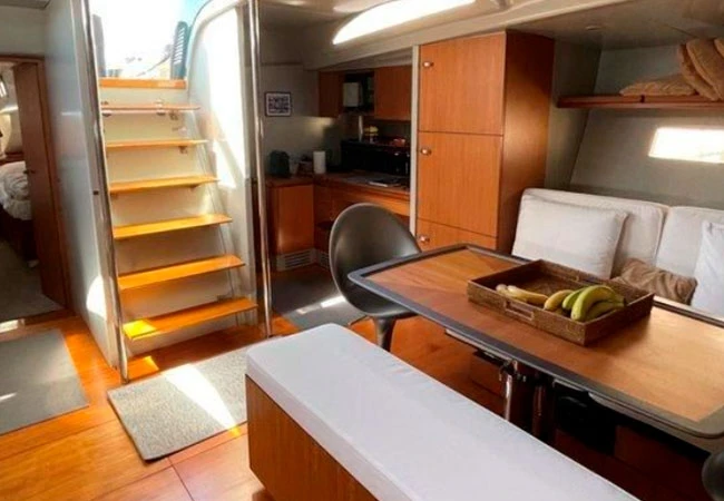 Wynajmij Maxi 65 w Barcelona