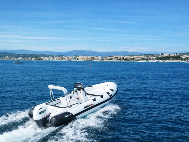 Wynajem Łódż półsztywna w Antibes - Selva Selva D650 Family