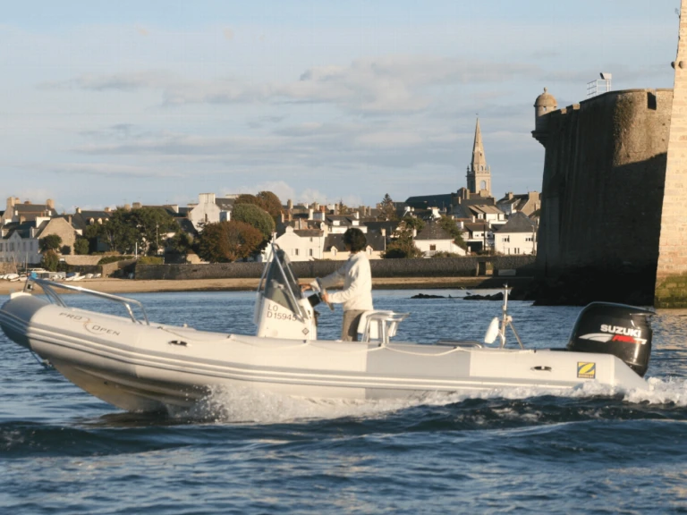 Zodiac ZODIAC 650 PRO OPEN między profesjonalistami a osobami prywatnymi w Port-Louis