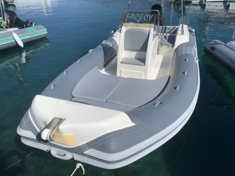 Wynajem łodzi Propriano tanio Nautica Led 680