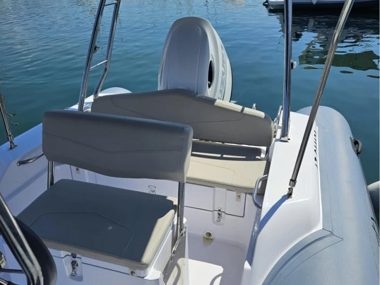 Wynajem łodzi Capelli Capelli 626 Luxe w Propriano na SamBoat 