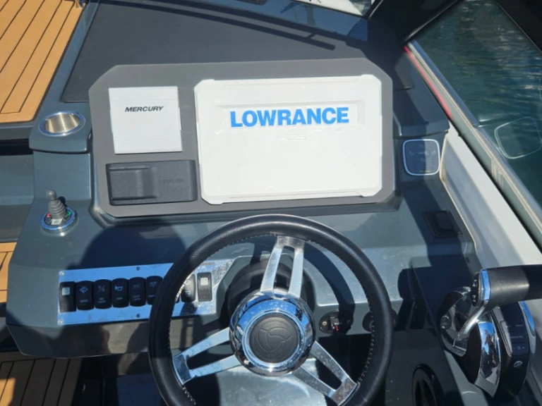 Wynajem Motorówka w Propriano - Parker 800 CRUISER