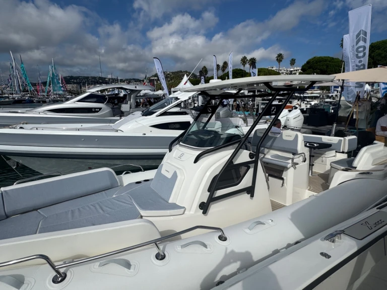 Wynajem Łódż półsztywna w Propriano - Zodiac Medline 9