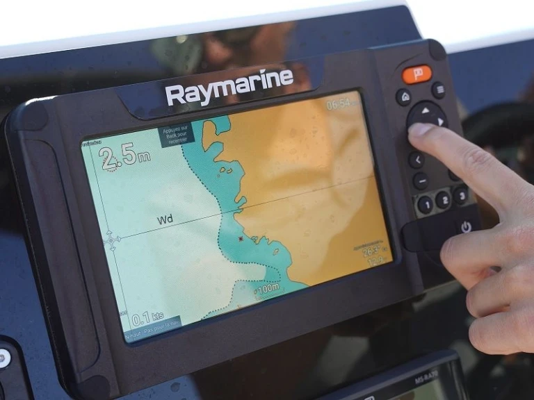 Wynajem Łódż półsztywna w Propriano - Zodiac MEDLINE 750