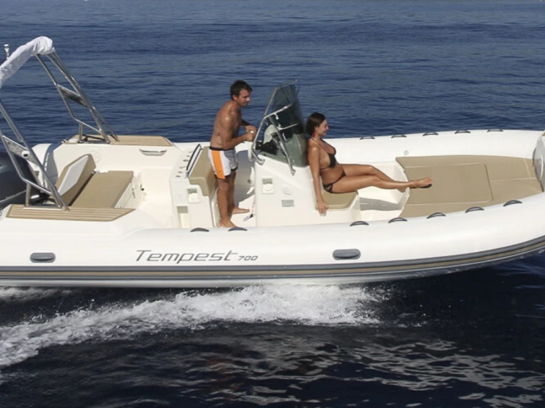 Wynajmij Capelli Tempest 700 w Porto-Vecchio