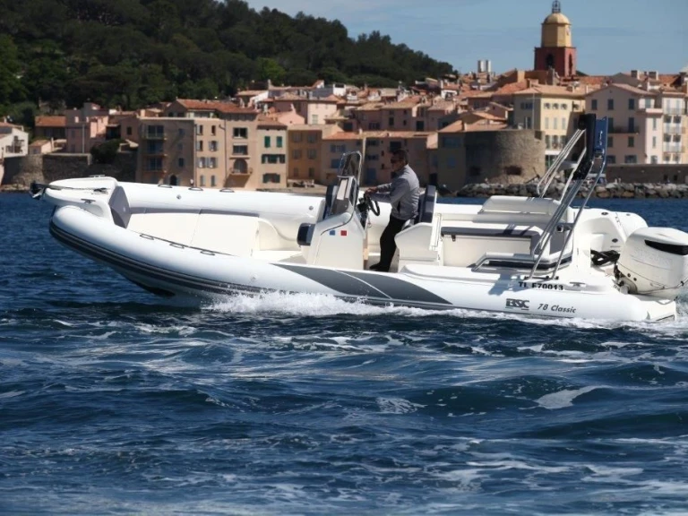 Wynajmij Łódż półsztywna z lub bez skippera Bsc w Cogolin