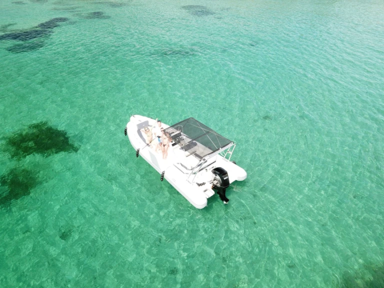 Wynajem Łódż półsztywna w Cogolin - Bsc 65 Classic