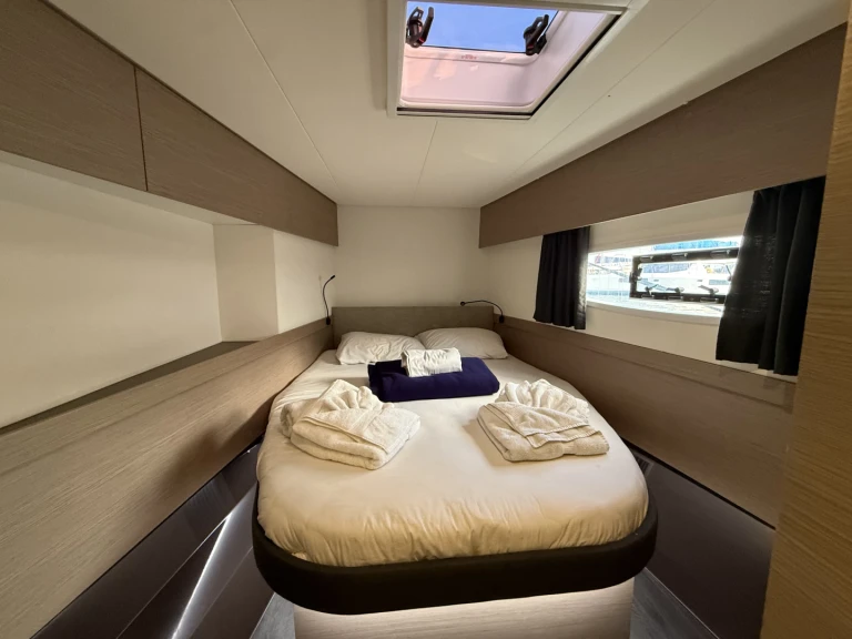 Wynajmij Fountaine Pajot Elba 45 w Road Town