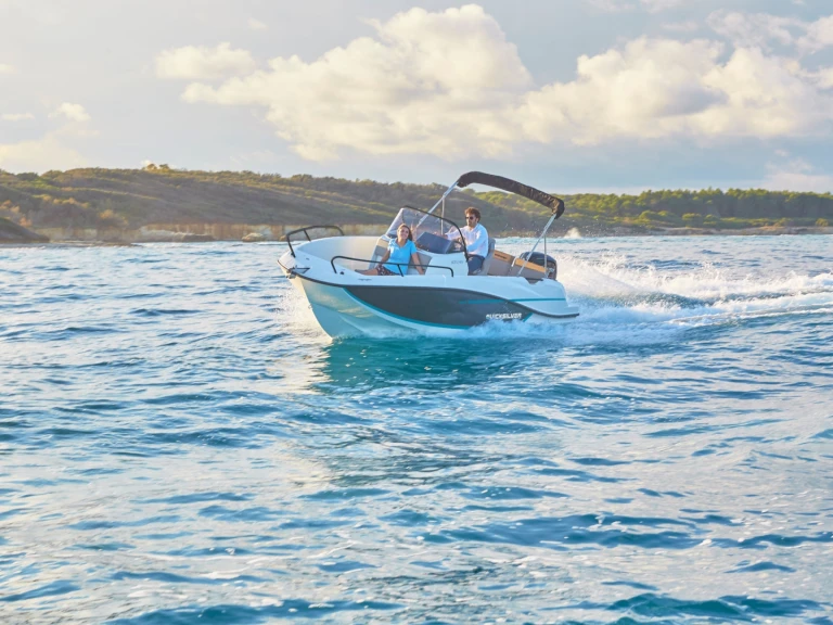 Quicksilver Activ 605 Open między profesjonalistami a osobami prywatnymi w Calp / Calpe