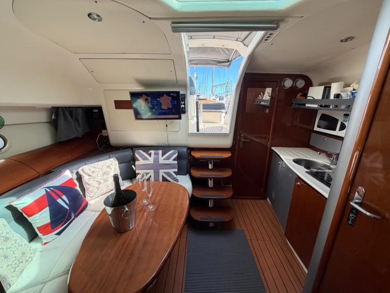 Wynajem łodzi Jeanneau Prestige 34 Open w Beaulieu-sur-Mer na SamBoat 