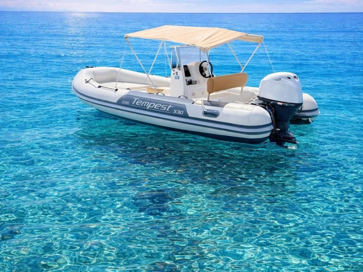 Wynajmij Capelli Tempest 530 w Arbatax