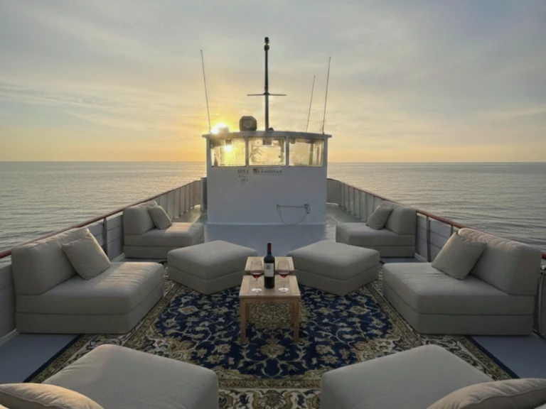 Wynajmij Artesanal Golondrina w Marina Botafoch