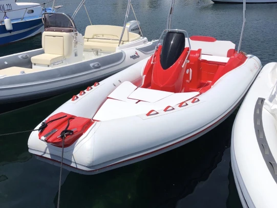 Wynajem łodzi Magnus 6.20 w Porto Rotondo na SamBoat 