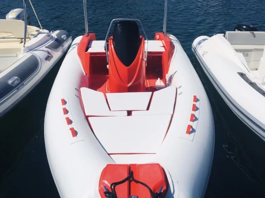 Magnus 6.20 między profesjonalistami a osobami prywatnymi w Porto Rotondo