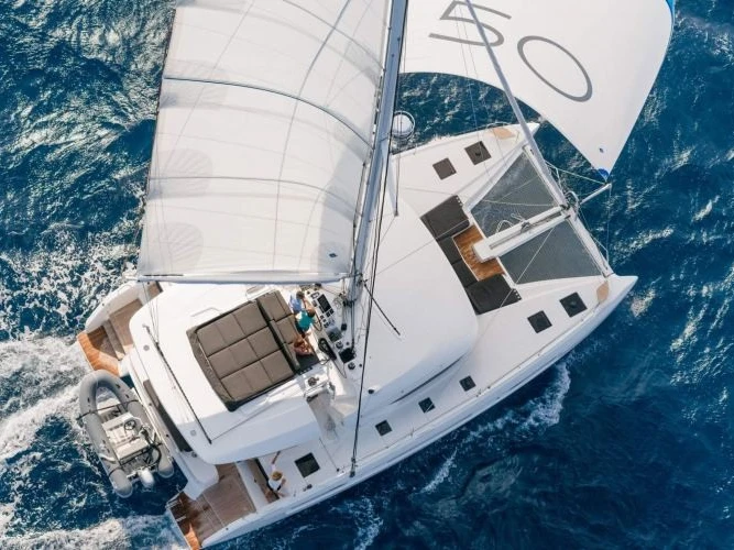 Wynajmij Katamaran z lub bez skippera Lagoon w Ateny