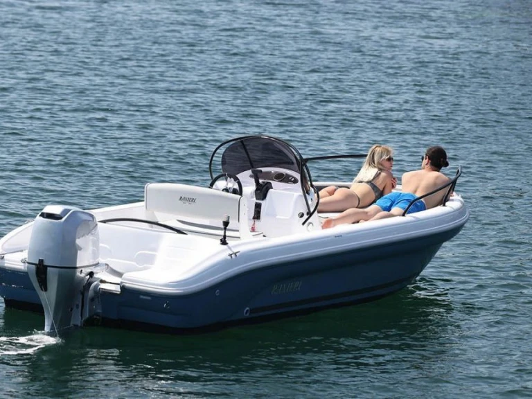 Wynajem Motorówka w Lignano Sabbiadoro - Ranieri Shark 19