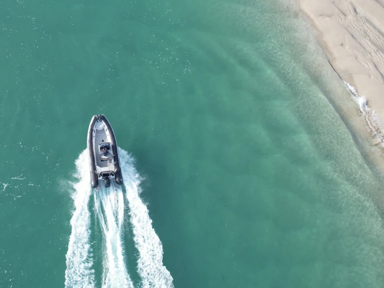 Zodiac OPEN 6.5 między profesjonalistami a osobami prywatnymi w Francja