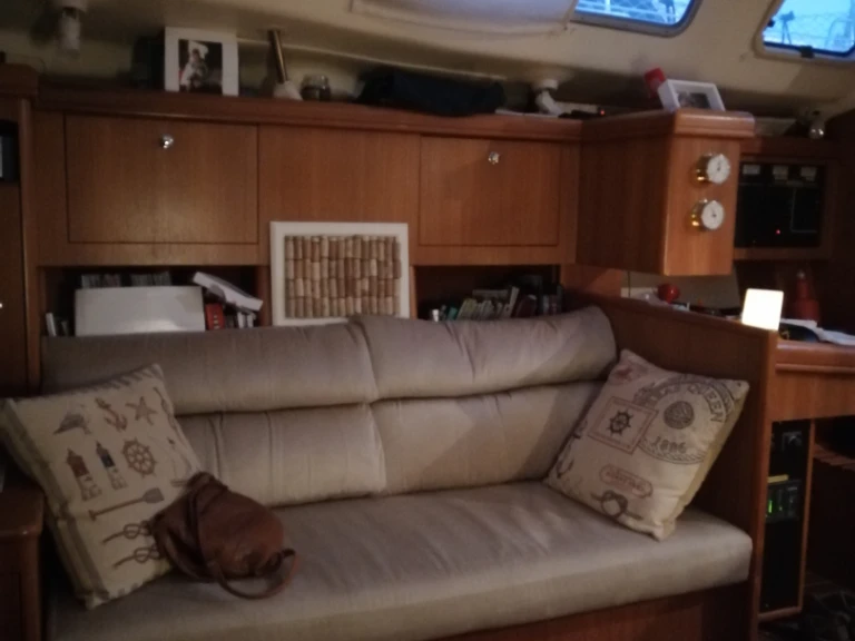 Wynajem Żaglowiec Hunter z patentem 