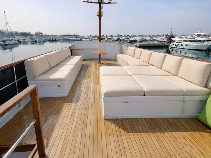 Wynajmij Grand Banks Grand Banks 72 w Alimos