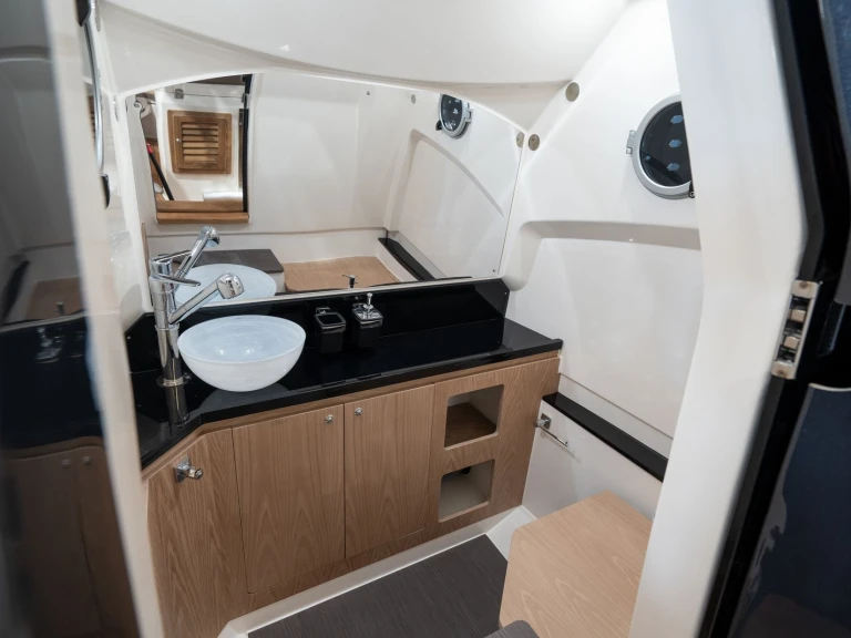 Wynajmij Łódż półsztywna z lub bez skippera Bwa w Ajaccio