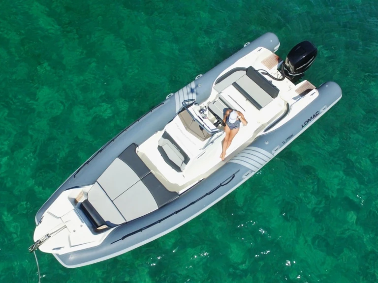 Łódż półsztywna do wynajmu w Hyeres w najlepszej cenie