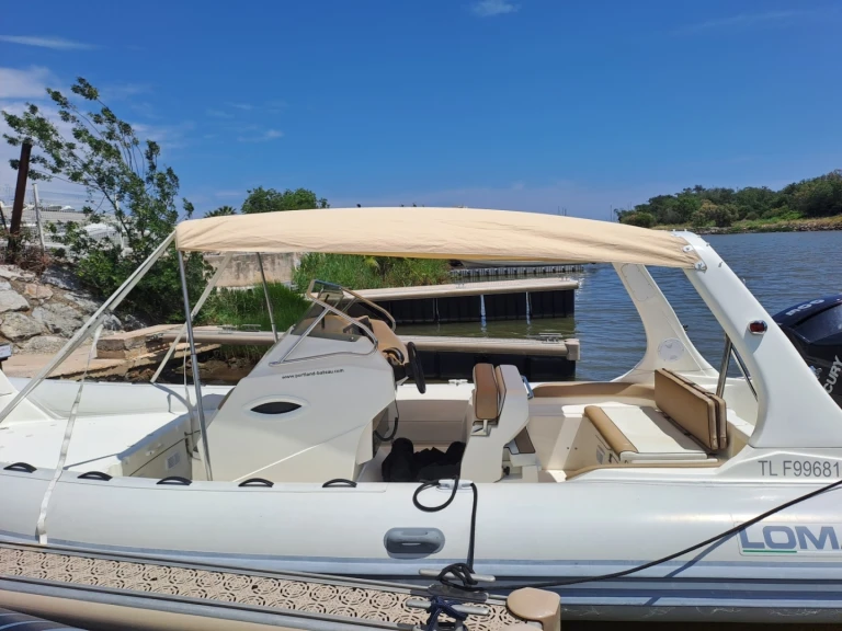 Wynajem Łódż półsztywna Lomac z patentem 