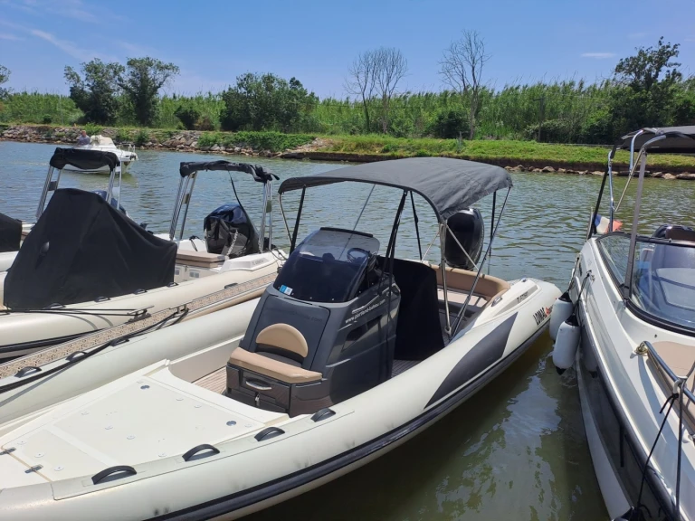 Wynajem Łódż półsztywna w Hyeres - Lomac Adrenalina 7.5