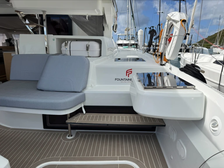 Wynajmij Fountaine Pajot Fountaine Pajot FP 44 Maestro - 3 cab. w Road Town
