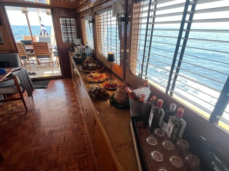 Wynajmij Grand Banks Grand Banks 72 w Alimos