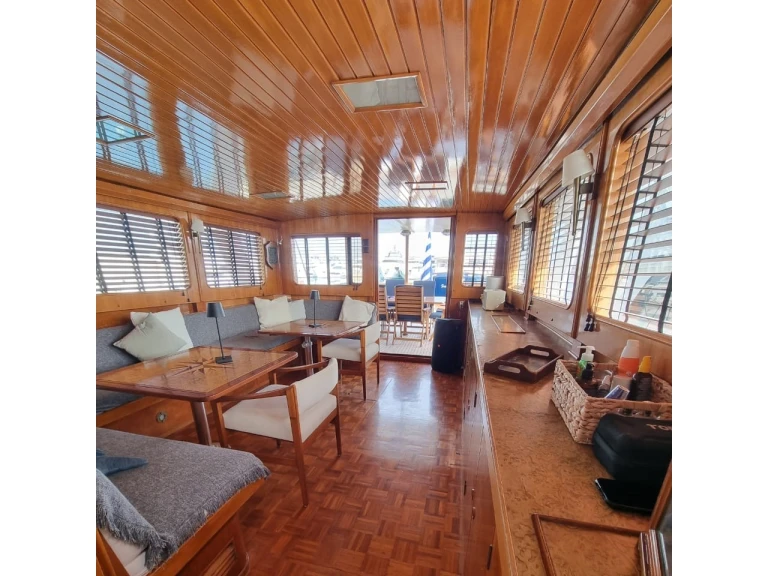 Wynajem łodzi Alimos tanio Grand Banks 72