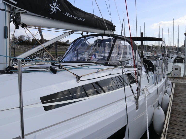 Wynajem w La Rochelle- Jeanneau Sun Odyssey 350 na SamBoat