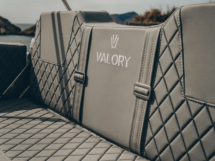 Wynajem Motorówka Valory z patentem 