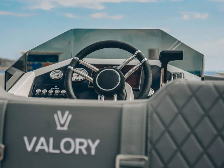 Motorówka do wynajmu w Palma de Mallorca w najlepszej cenie