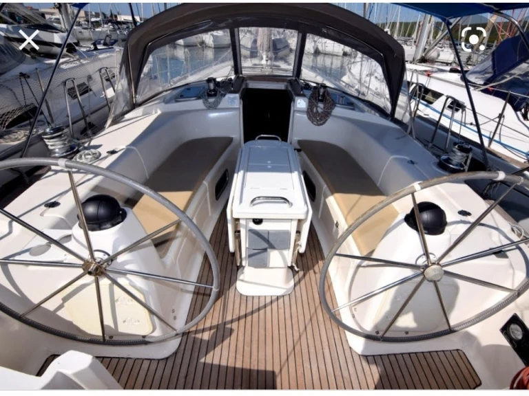 Wynajem łodzi Bavaria Bavaria 44 w Anávyssos na SamBoat 