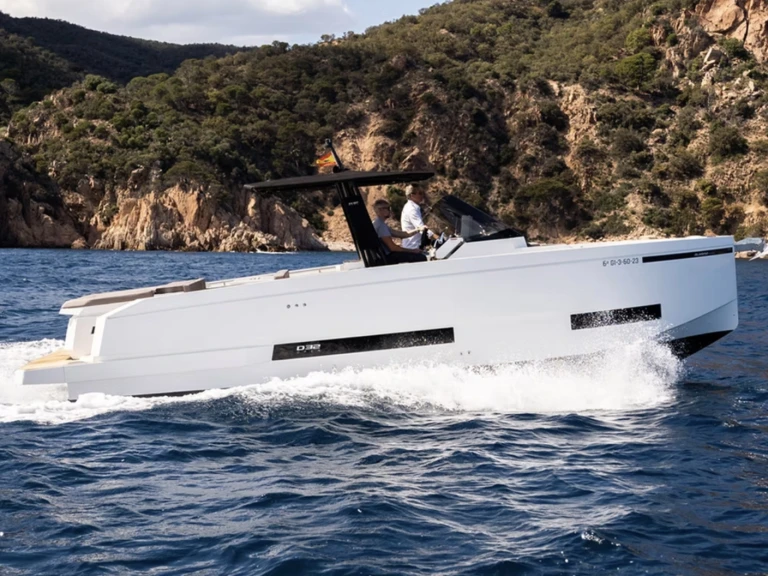 Motorówka do wynajmu w Marina Botafoch w najlepszej cenie