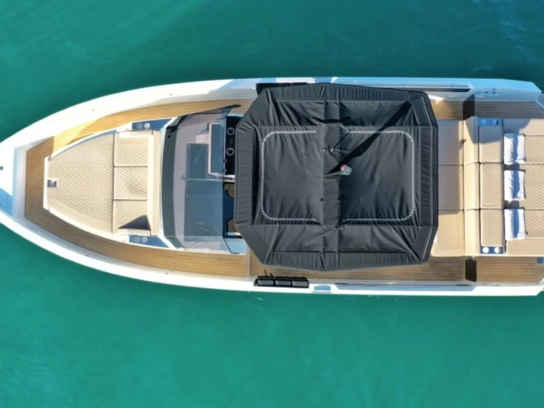 Wynajem łodzi Marina Botafoch tanio D32