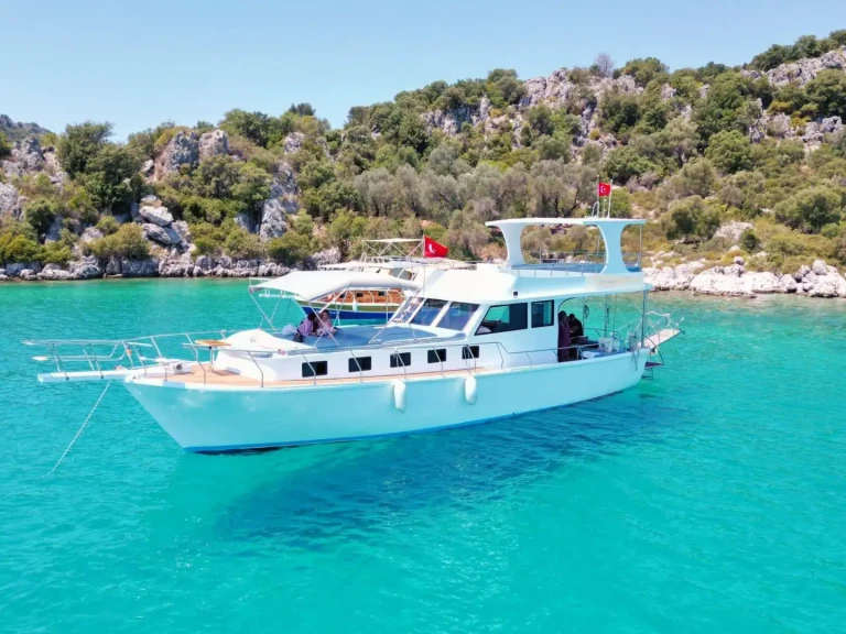 Wynajem Żaglowiec Custom z patentem 