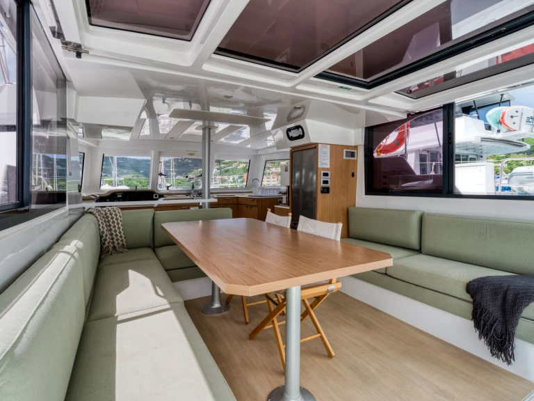 Wynajem łodzi Tortola tanio Bali 4.0