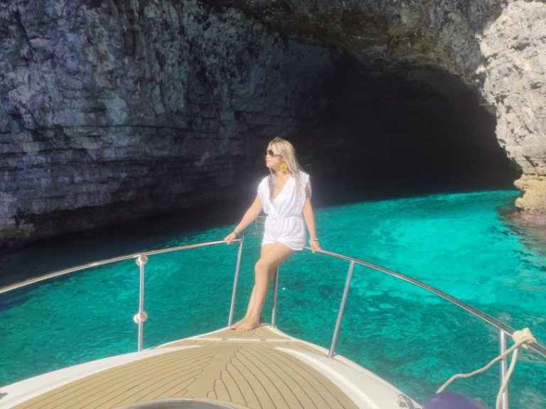 Wynajem Motorówka w Saint Paul's Bay - Sealine Sealine 240